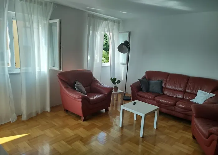Apartment Anka, 2 Bedrooms, Spacious, Sunny, 84M2