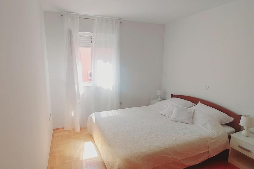 Anka, 2 Bedrooms, Spacious, Sunny, 84m2 *