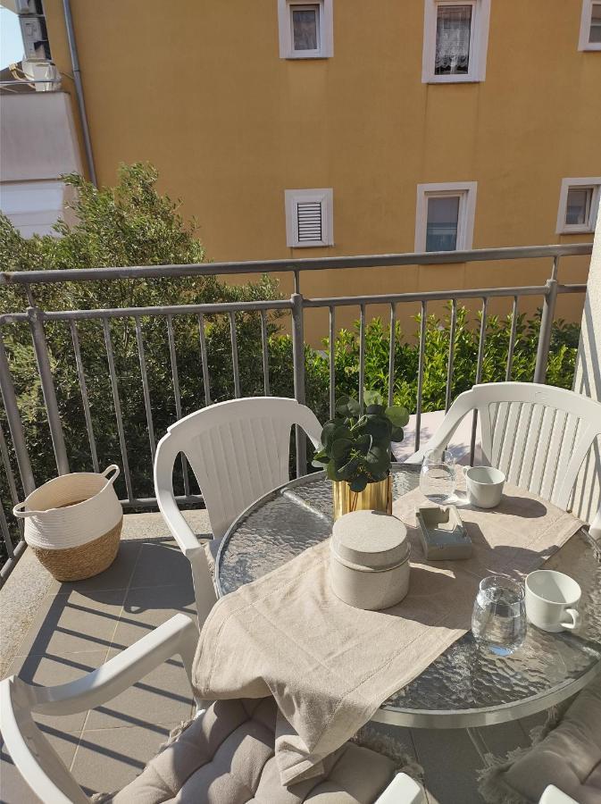 Anka, 2 Bedrooms, Spacious, Sunny, 84m2 *