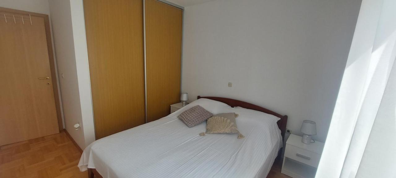 Anka, 2 Bedrooms, Spacious, Sunny, 84m2